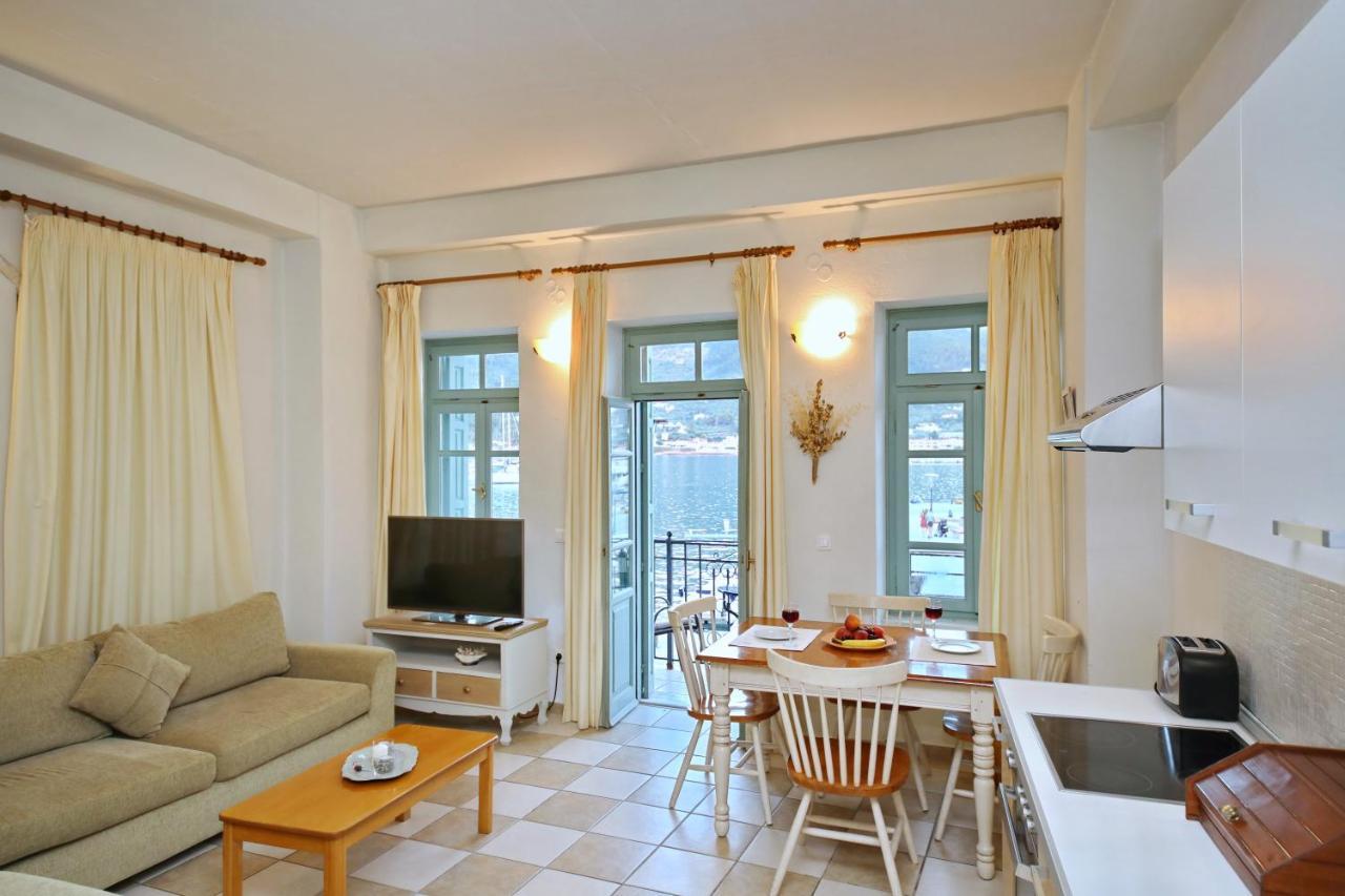 Faros Coastal Apartments Skopelos Town Bagian luar foto