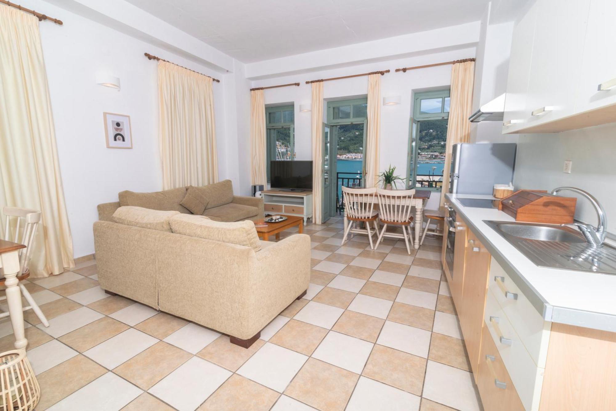 Faros Coastal Apartments Skopelos Town Bagian luar foto