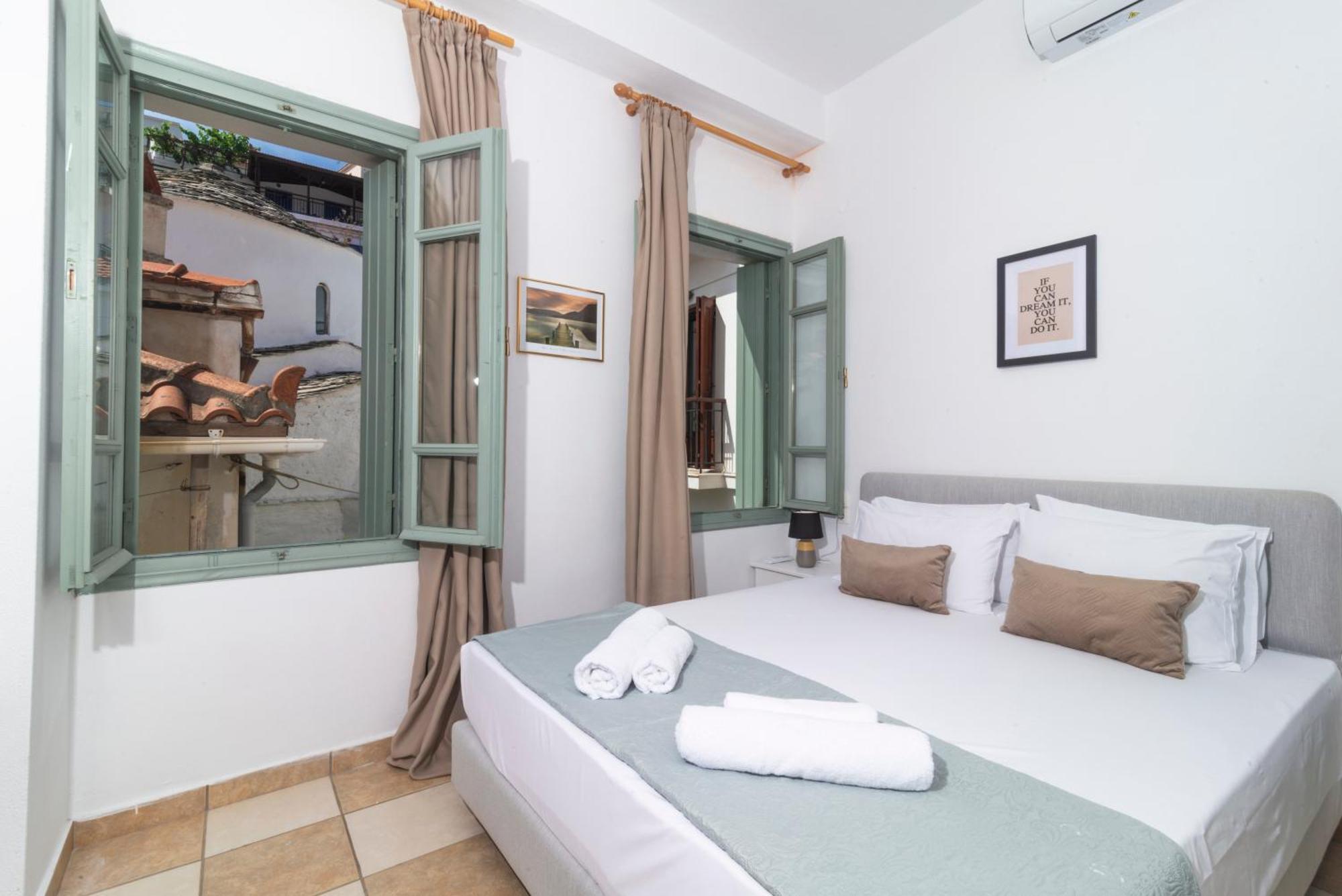 Faros Coastal Apartments Skopelos Town Bagian luar foto