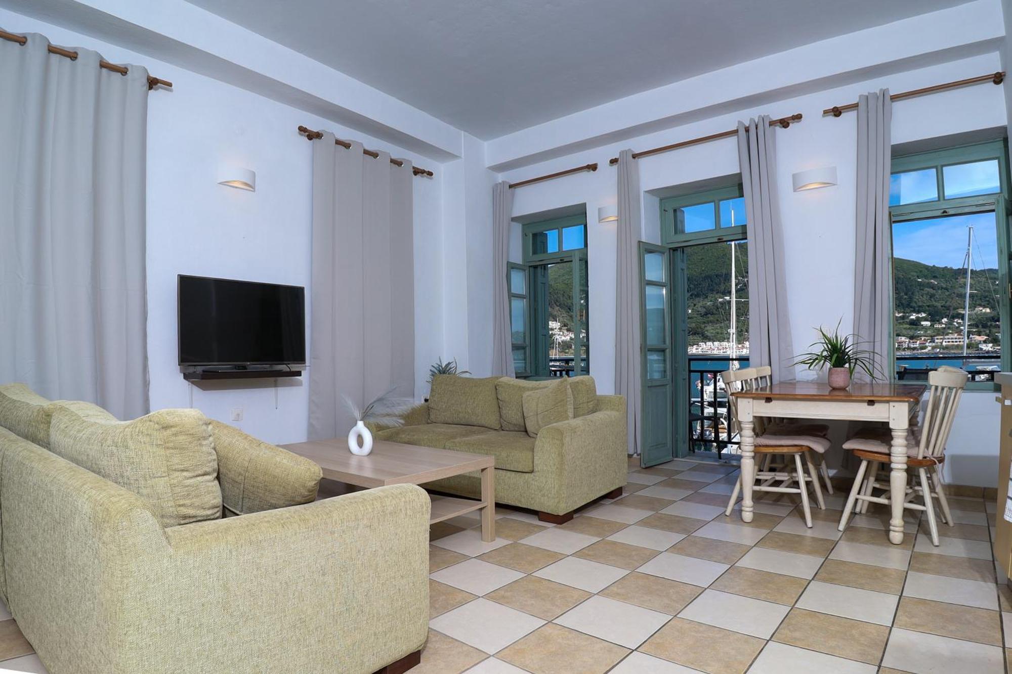 Faros Coastal Apartments Skopelos Town Bagian luar foto