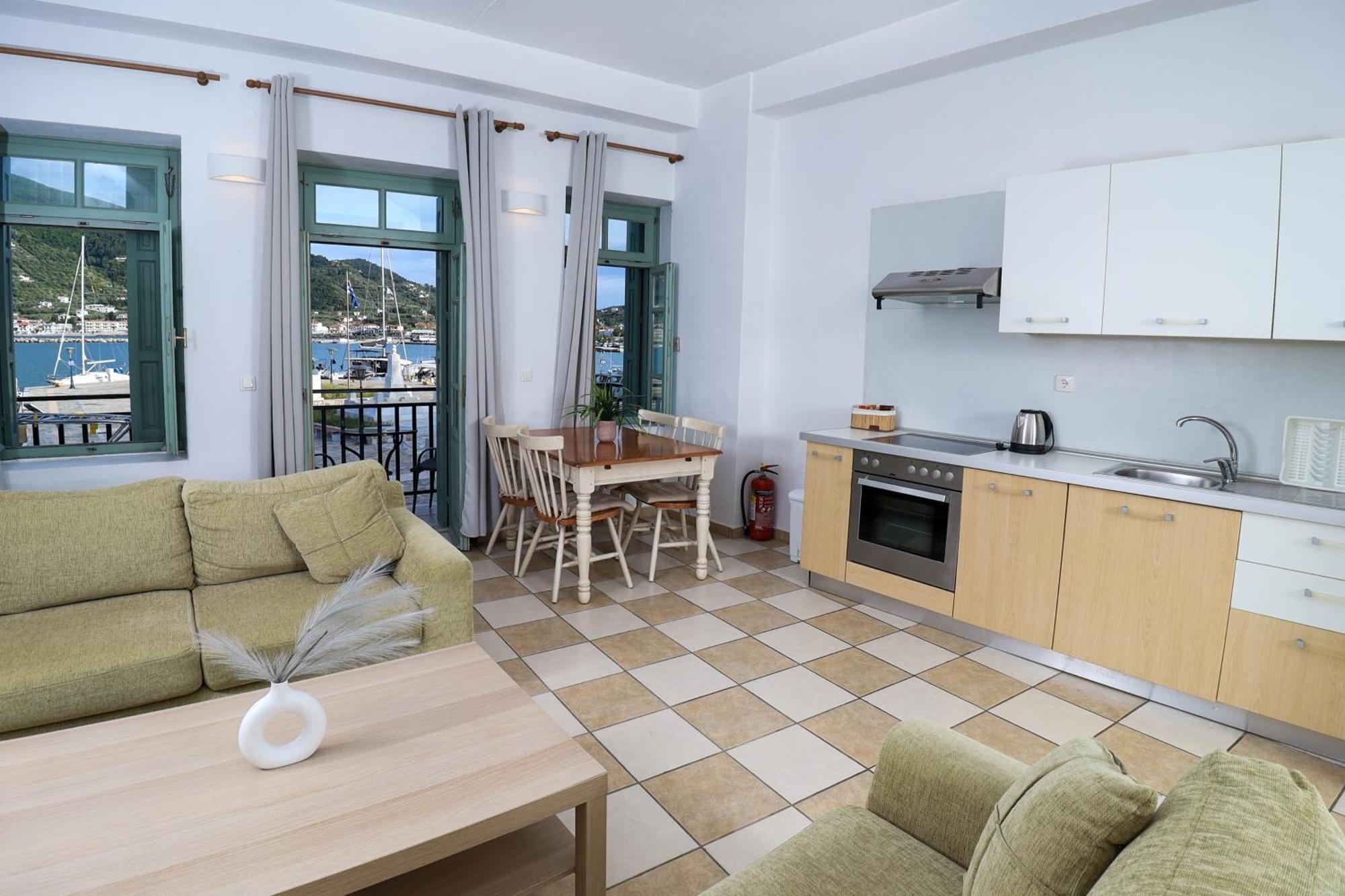 Faros Coastal Apartments Skopelos Town Bagian luar foto